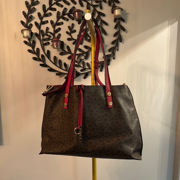 Calvin Klein Brown and Red Shoulder Bag with Gold Accents - Picture 3 of 16